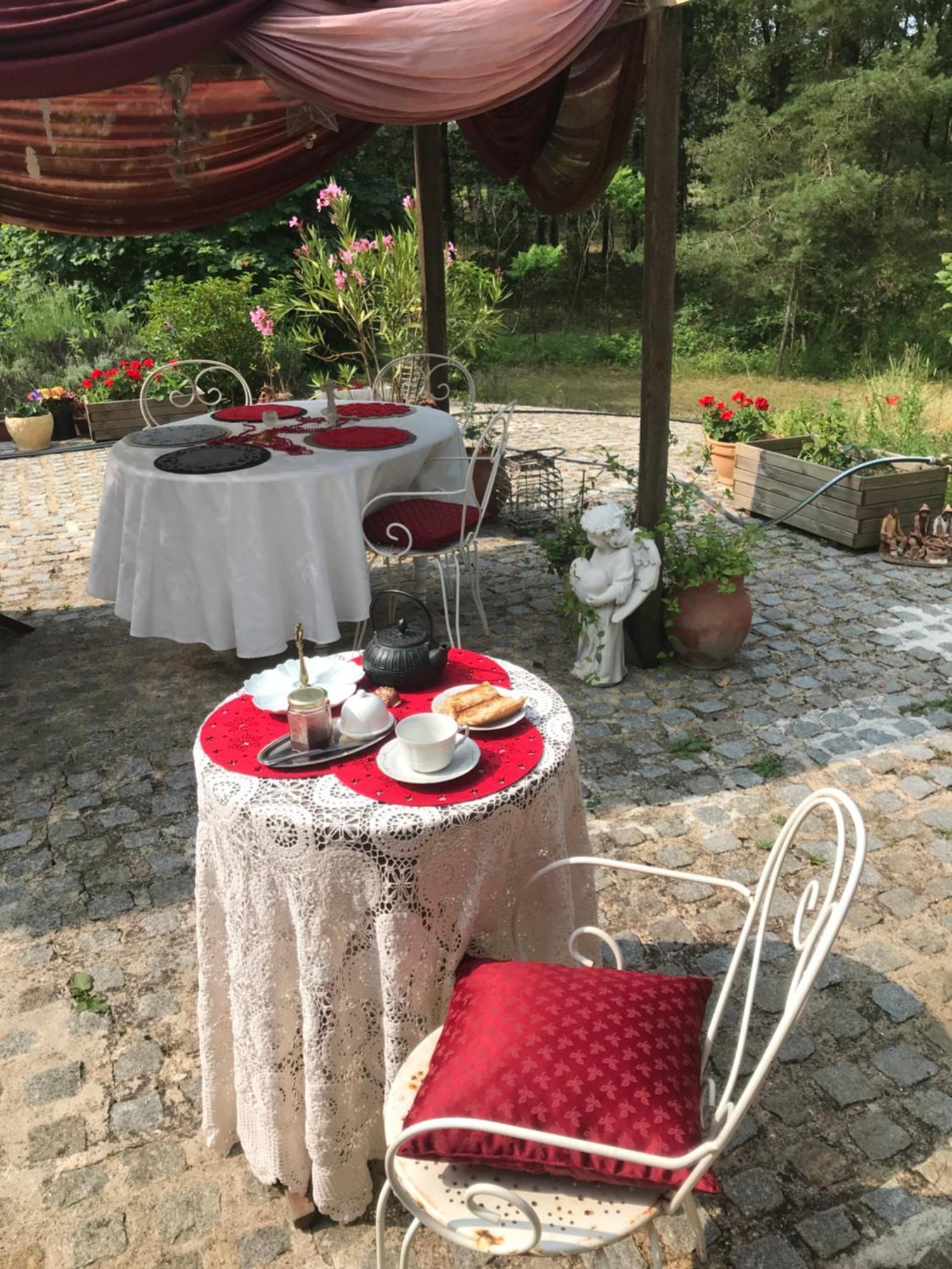 Hotel Au Pain Des Anges Saint-Gervais en-Belin Zewnętrze zdjęcie